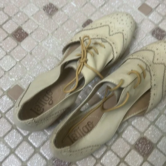 Latigo with Anthropologie Firefly cutout oxford lace ups size 9 1/2 beige - Picture 10 of 10